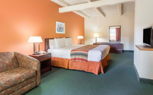 photo 2 of Haven Hotel St. Louis North
