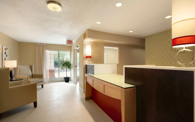 photo 4 of MainStay Suites Chicago Schaumburg