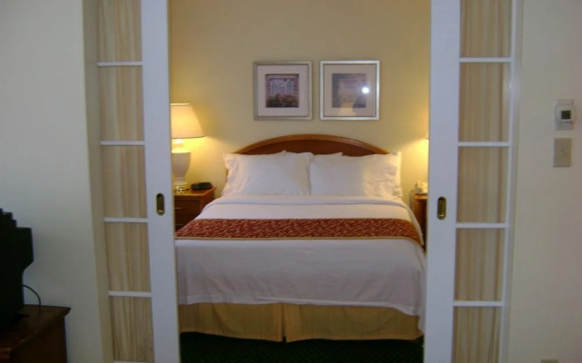 photo 2 of Hawthorn Suites By Wyndham