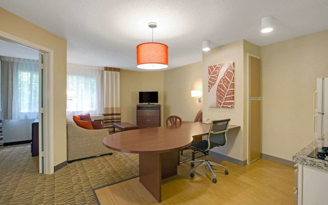 photo 4 of MainStay Suites Chicago Hoffman Estates