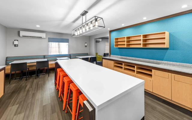 photo 3 of MainStay Suites Cincinnati Blue Ash