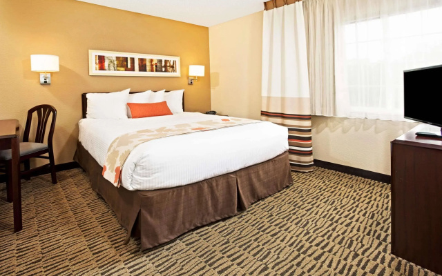 photo 5 of MainStay Suites Cincinnati Blue Ash