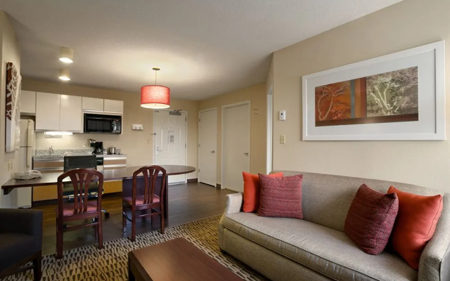 photo 3 of Hawthorn Suites By Wyndham Detroit Farmington Hills