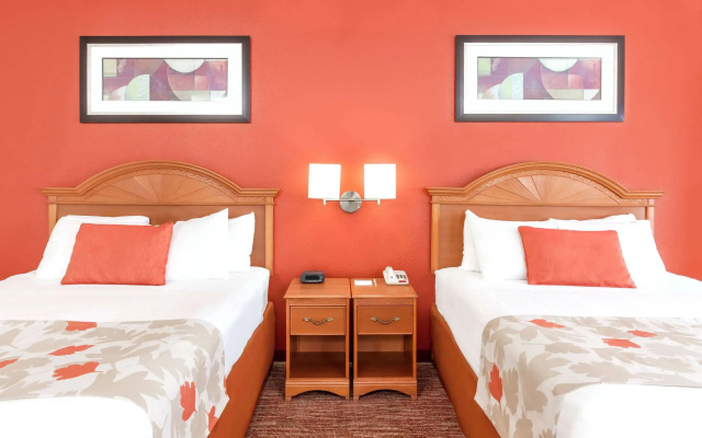 photo 5 of Hawthorn Suites by Wyndham Irving DFW South