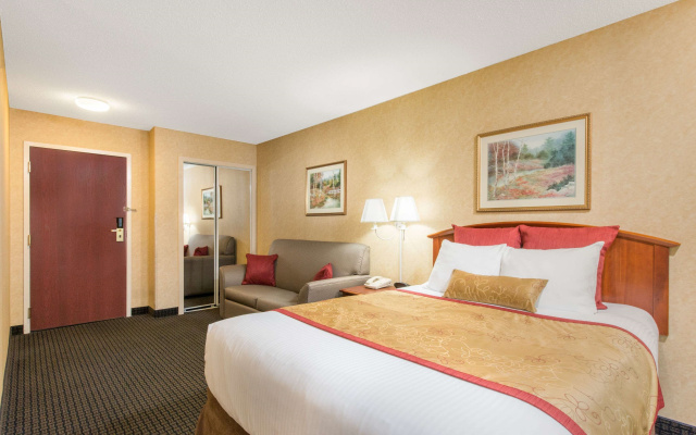 photo 3 of Lancaster Suites