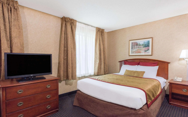 photo 4 of Lancaster Suites
