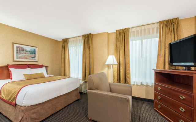 photo 5 of Lancaster Suites