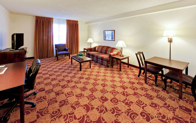 photo 3 of Hawthorn Suites by Wyndham Louisville East