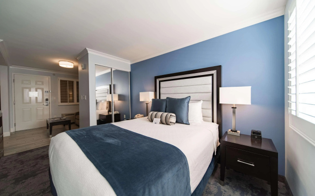 photo 5 of City Express By Marriott Manhattan Beach