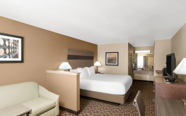 photo 4 of Hawthorn Suites by Wyndham Napa Valley