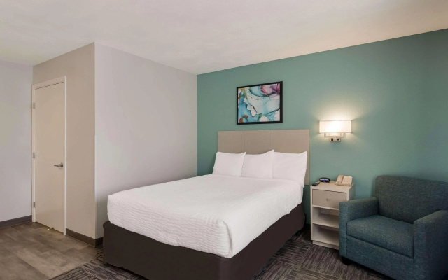 photo 5 of MainStay Suites Omaha Old Mill