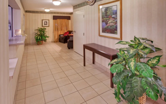 photo 2 of Hawthorn Suites By Wyndham Omaha