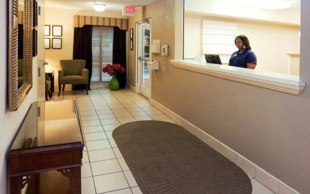 photo 2 of Hawthorn Suites By Wyndham Raleigh