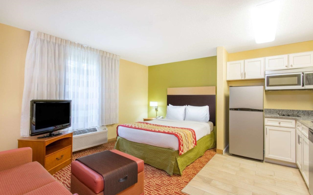photo 2 of MainStay Suites Sterling near Dulles Town Center