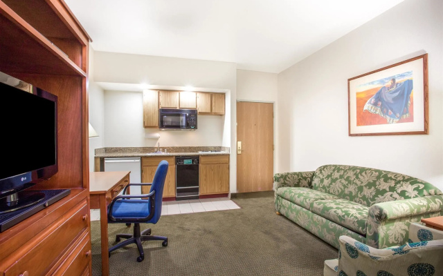 photo 5 of Hawthorn Suites by Wyndham Tempe/Mesa/Phoenix Area