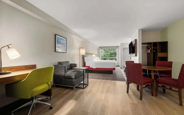 photo 4 of Hawthorn Suites By Wyndham