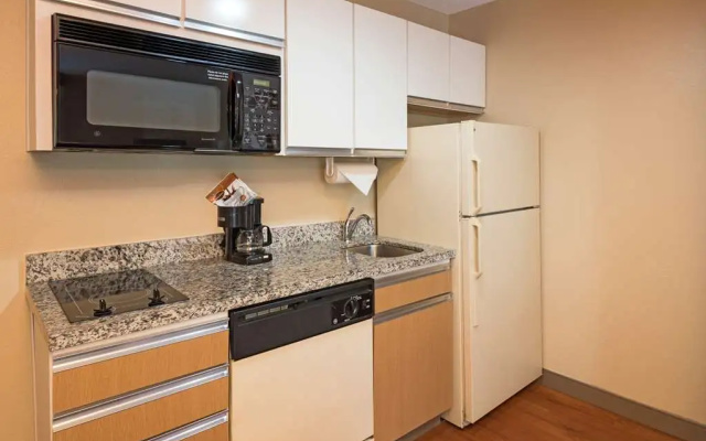 photo 4 of Mainstay Suites Charlotte - Executive Park