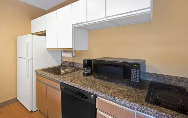 photo 5 of Mainstay Suites Charlotte - Executive Park