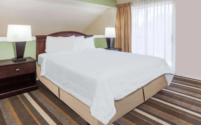 photo 3 of Hawthorn Suites by Wyndham Dallas Love Field Airport