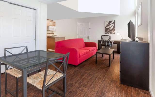 photo 5 of Hawthorn Suites by Wyndham Dallas Love Field Airport