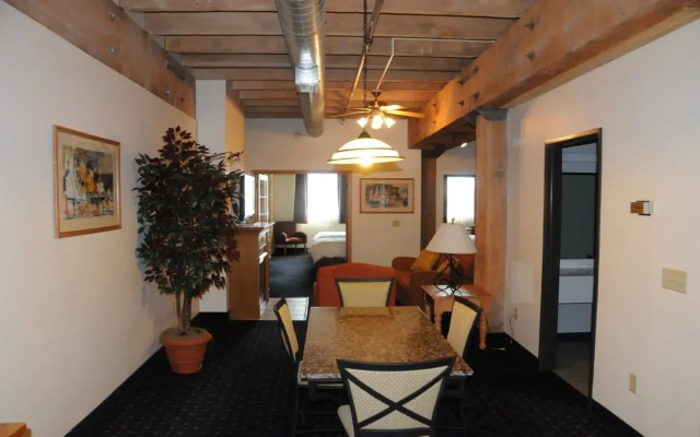 photo 2 of The Suites Hotel at Waterfront Plaza