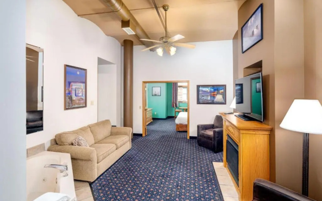 photo 3 of The Suites Hotel at Waterfront Plaza