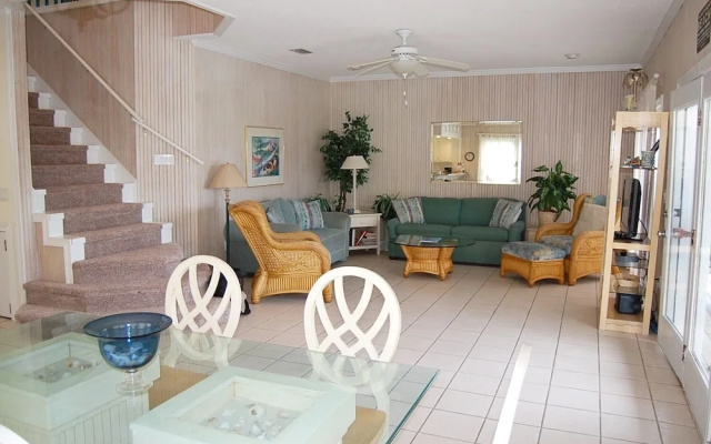 photo 2 of Hayley House Beachside 12 - Four Bedroom Vacation Home