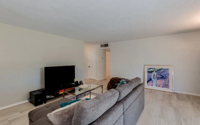 photo 3 of Hazelwood 2 Bedrooms 2 Bathrooms Home