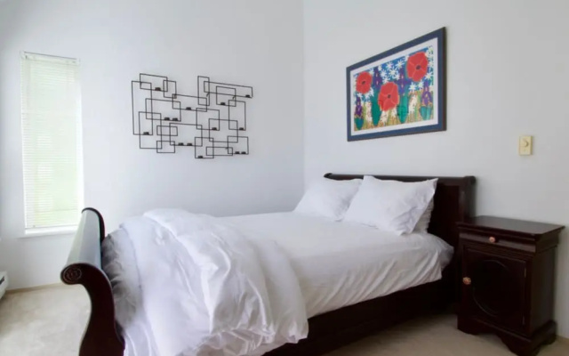 photo 4 of Heart of Ballard Stylish Airy Penthhouse