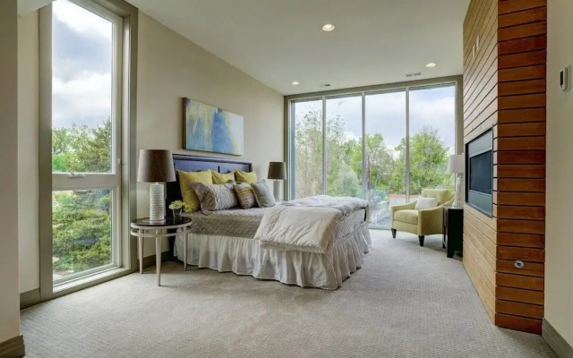 photo 5 of Heart of Denver Luxury Living 3 Bd 2.5 Ba