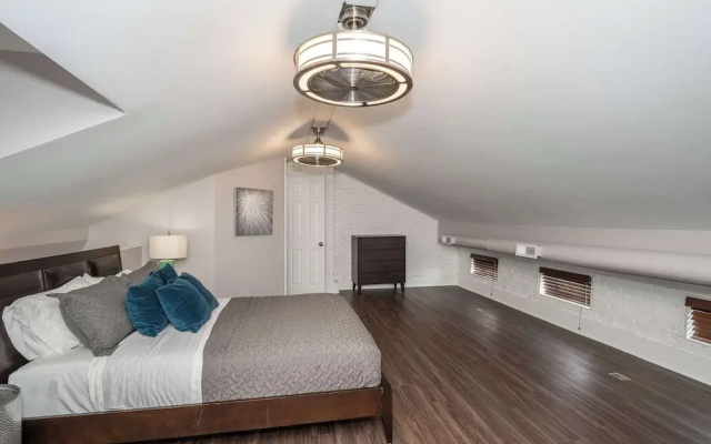 photo 5 of Heart of Mainstrasse Apt 4