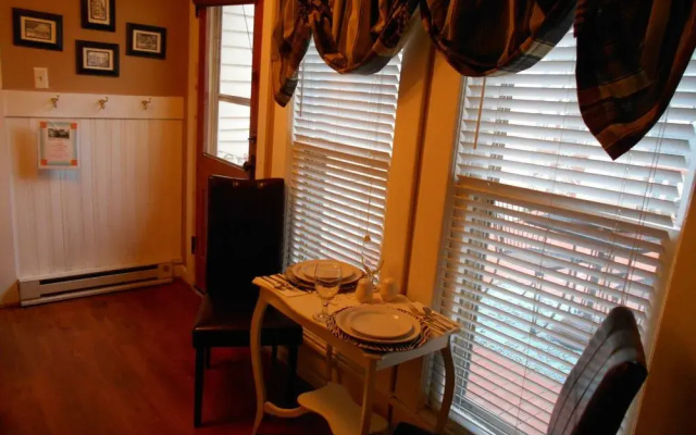 photo 3 of Heart of the Hills Inn