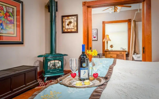 photo 5 of Heart of the Hills Inn