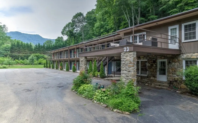 photo 4 of Heart Of The Valley Motel