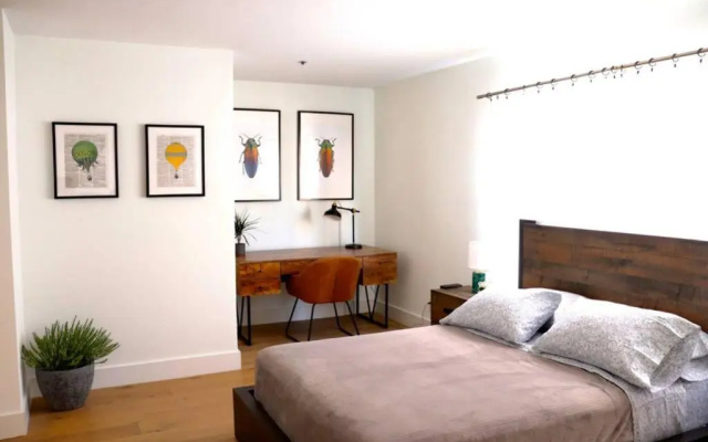 photo 4 of Heart Of West Hollywood Modern Suite 2 Bedroom 2 Bath