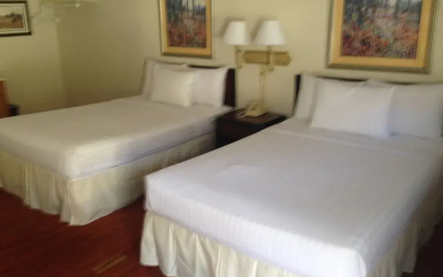 photo 3 of Hearth & Home Inn