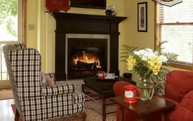 photo 3 of Heartstone Inn B&B & Cottages