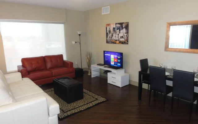 photo 2 of Heaven on Hollywood Boulevard Furnished Apartments