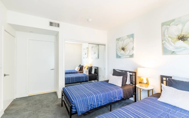photo 3 of Heaven on Hollywood Furnished Apartments