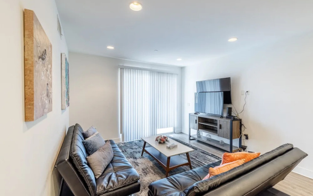 photo 5 of Heaven on Hollywood Furnished Apartments