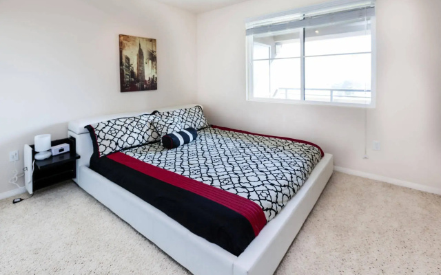 photo 3 of Heaven on Washington Furnished Apartments