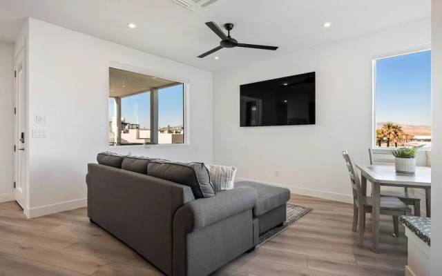 photo 4 of Hello Sunshine Casita 1 Bedroom Home