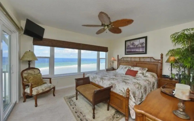 photo 4 of Hemingway's Hideaway #54527 - 3 Br Home