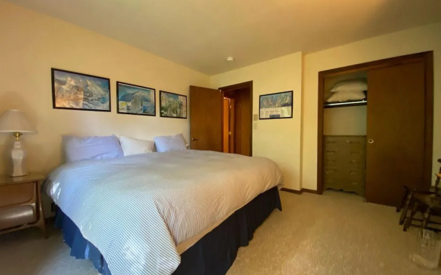 photo 4 of Hemlock Ridge 2B by Killington Vacation Rentals