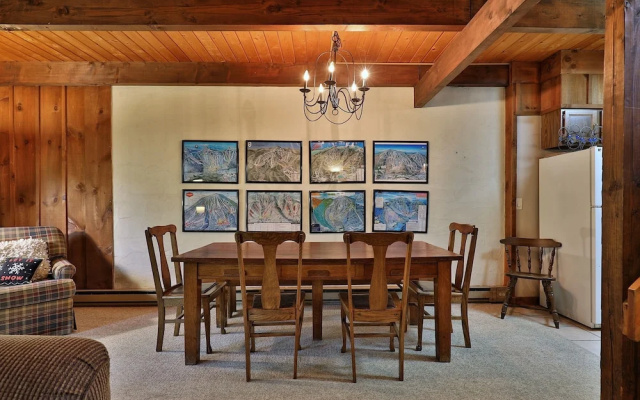 photo 5 of Hemlock Ridge 2b: Charming Two Floor Condo In The Heart Of Killington. Perfect! 3 Bedroom Condo