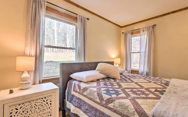 photo 2 of Hendersonville Cabin w/ Hot Tub, Views & Fire Pit!