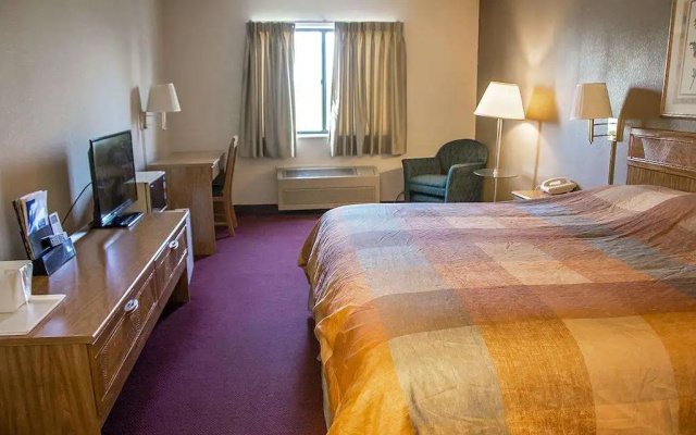 photo 5 of Baymont by Wyndham Harvard
