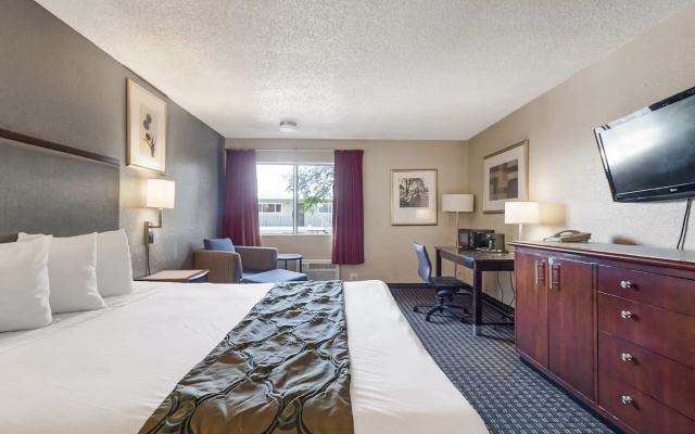 photo 3 of Heritage Inn Express Hayward