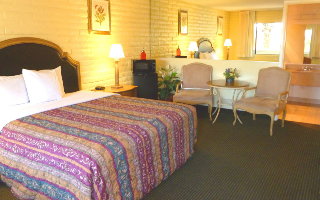 photo 4 of Heritage Inn Express Roseville