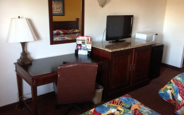 photo 3 of Heritage Inn Grand Prairie